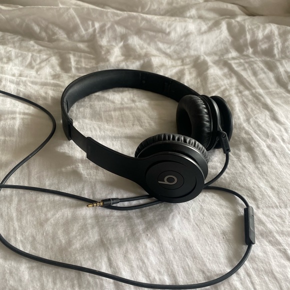 Gently used beats headphones - Picture 5 of 5